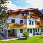 Haus Alpenflora Appartamento *