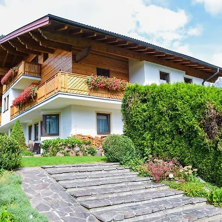 Haus Alpenflora Apartament *