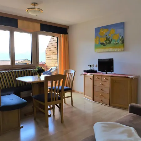 Haus Alpenflora Апартаменты Верфенвенг